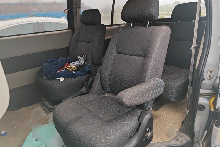 Used Jinbei Hiace 2011 2.0L 5th Generation Power King Classic 4G20D4B
