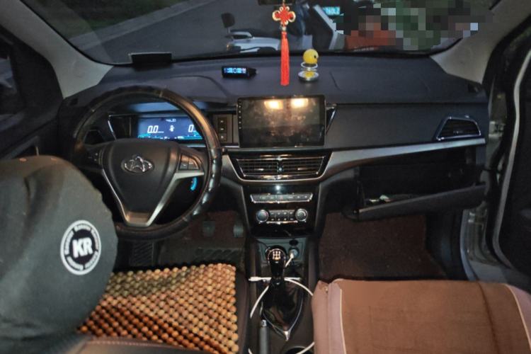 Used CHANGAN KAICHENG Oushang A600 2016 1.5L Manual Luxury 7-Seater Center Console