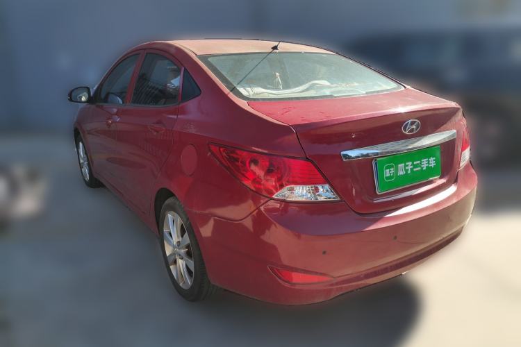 Used Hyundai Verna (older generation) 2010 Sedan 1.4L Automatic Luxury GLS Trim Rear Left 45 Deg