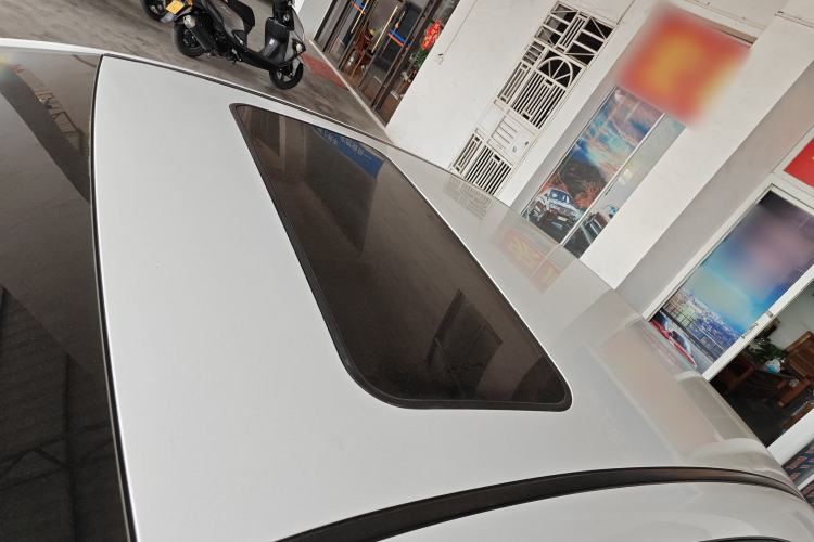 Used Geely Auto Emgrand GL 2017 1.8L DCT Elite Model Roof