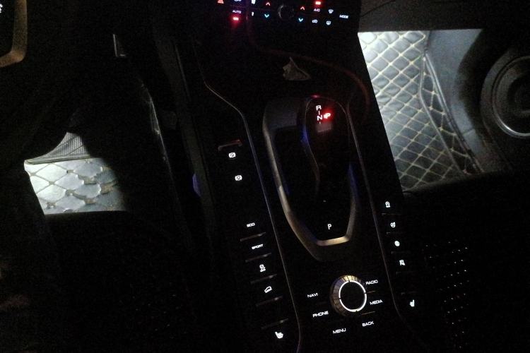 Used Wey VV5 2021 1.5T Two-Wheel Drive Smart Pioneer