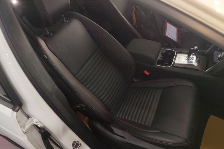 Used Land Rover Discovery Sport 2023 249 PS R-Dynamic SE Performance Tech Edition
