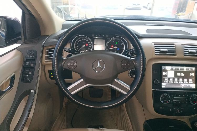 Used Mercedes-Benz R-Class 2014 R 320 4MATIC Luxury Model