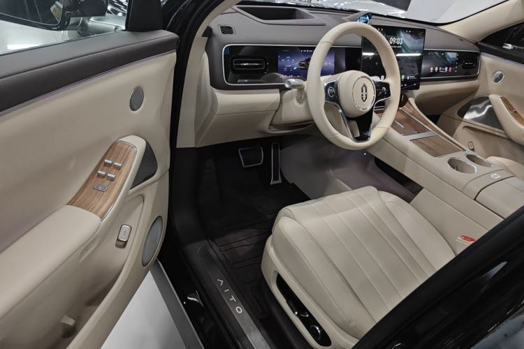 Used Hima AITO M7 2026 Model Range-Extending Pro+ All-Wheel Drive 5-Seater Version
