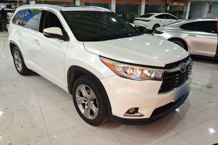 Used Toyota Highlander 2015 2.0T Four-Wheel Drive Luxury Edition 7-Seater Front Right 45 Deg