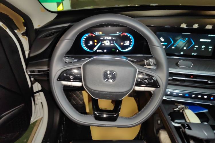 Used Changan Eado 2022 PLUS Blue Whale NE 1.4T GDI DCT Prestige Edition
