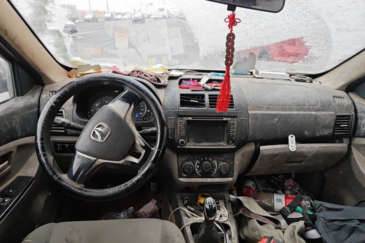 Used BAIC Weiwang M20 2014 1.5L practical type BJ415A Center Console