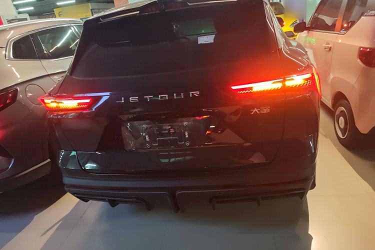 Used JETOUR Dashing 2023 1.5T DCT Starlight Shine Pro Edition