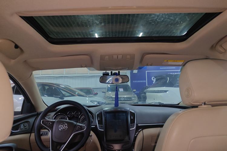 Used Buick Regal 2015 2.0L Leading Fashion Edition Headliner