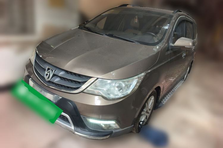 Used Baojun 730 2014 1.5L manual luxury trim 7 seats