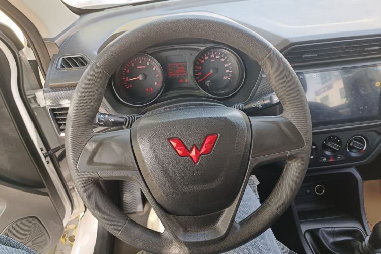 Used Wuling Hongguang 2021 1.5L Revised S Base Version with Electric Power Steering LAR
