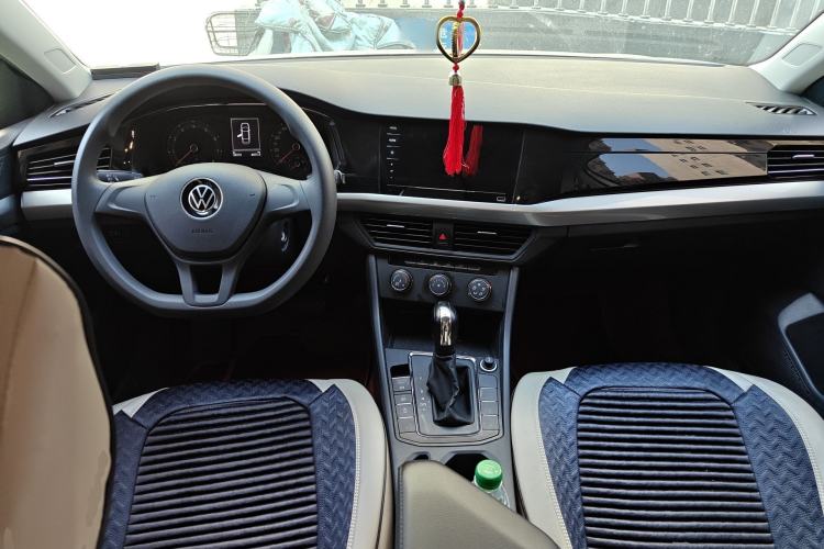 Used Volkswagen Bora 2021 1.5L Automatic Fashionable Smart Connectivity Version Center Console