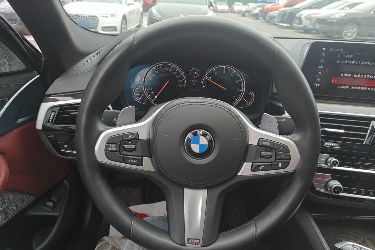 Used BMW 5 Series 2018 Restyled 530Li Leading Edition M Sport Package
