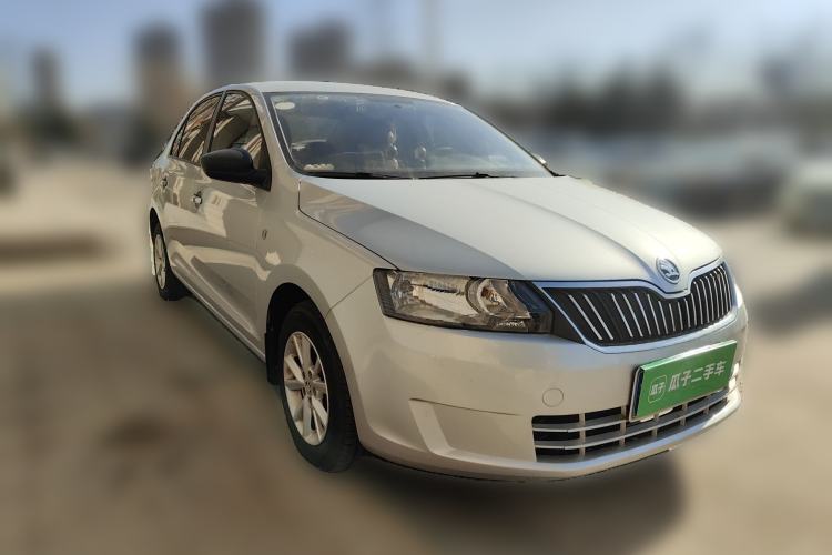 Used Skoda Rapid 2016 1.6L Manual Front-Wheel-Drive Version
