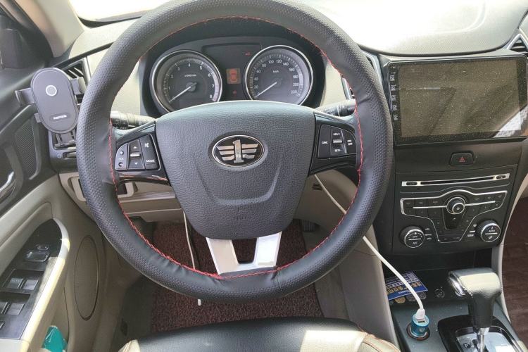 Used Bestune B50 2013 1.6L automatic luxury version Steering Wheel