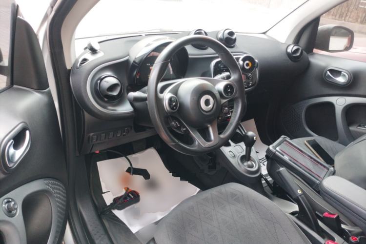 Used smart fortwo 2015 1.0L 52 kW Hardtop Passion Edition
