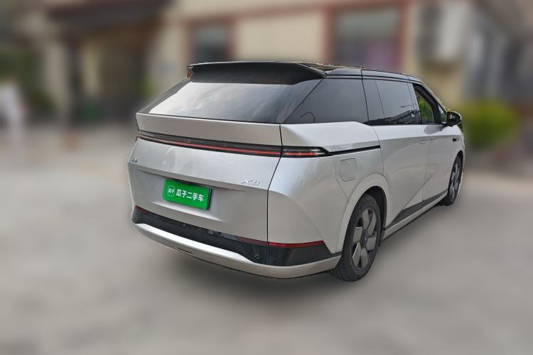 Used XPeng X9 2024 702 Ultra-Long Range Pro Rear Right 45 Deg