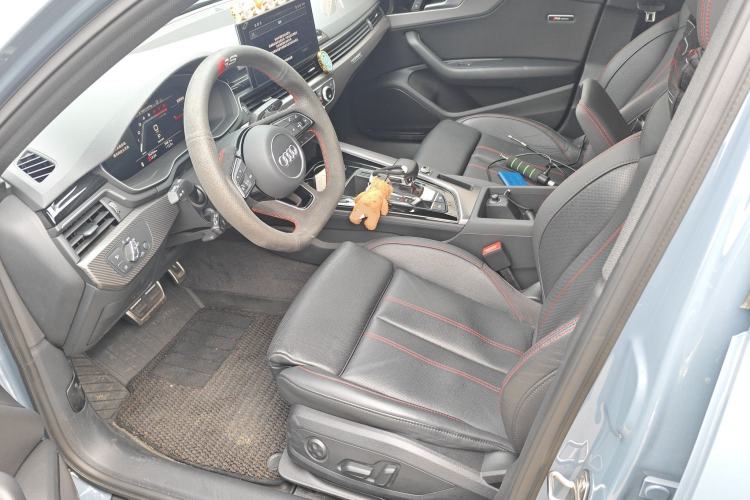 Used Audi A4L 2022 40 TFSI quattro RS Performance Package
