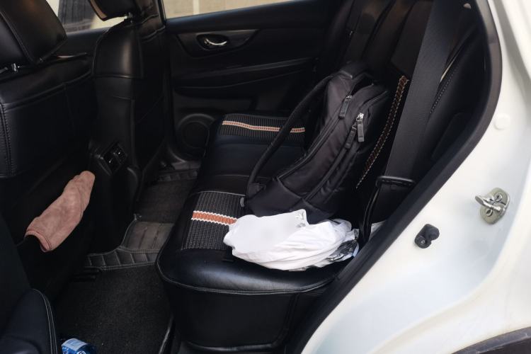 Used Nissan X-Trail 2014 2.5L CVT Luxury Edition 4WD
