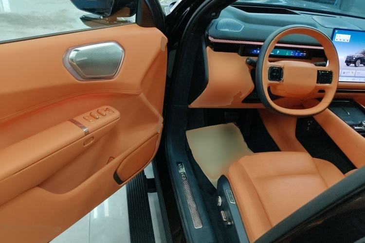 Used Lynk & Co 900 2025 1.5T Ultra
