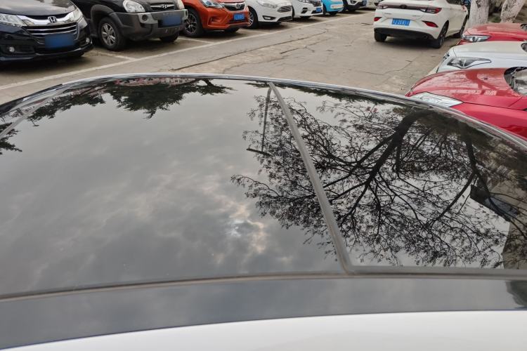 Used Kia K5 2017 2.0L Automatic 15th Anniversary Special Edition LUX
