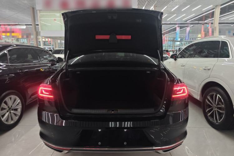 Used Volkswagen Magotan 2020 330TSI DSG Luxury Edition Trunk