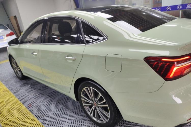 Used Roewe i6 2020 PLUS 1.6L CVT 4G Connected Glory Flagship Edition
