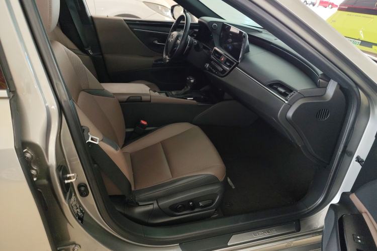 Used Lexus ES 2022 200 Excellence Edition