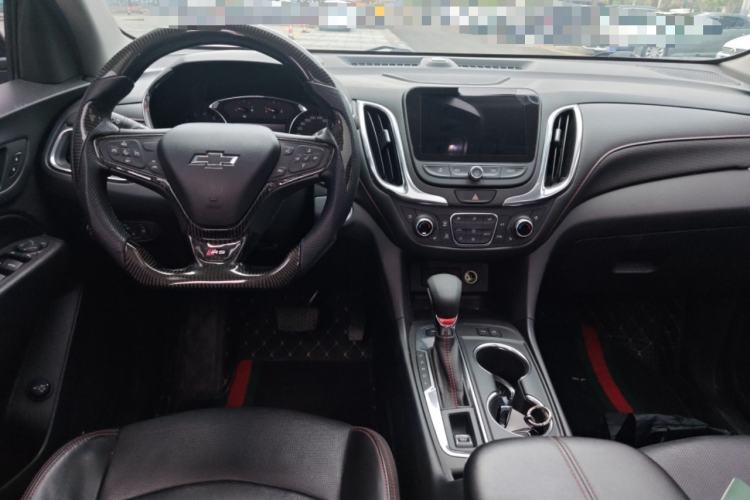 Used Chevrolet Equinox 2019 Redline 550T Automatic All-Wheel-Drive Trailblazer RS China VI Standard Center Console