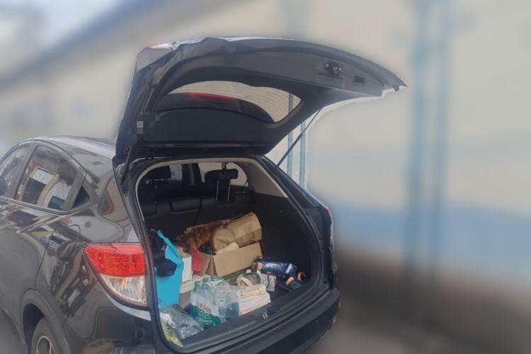 Used Honda Vezel 2022 1.5L CVT Phantom Night Pioneer Edition Trunk