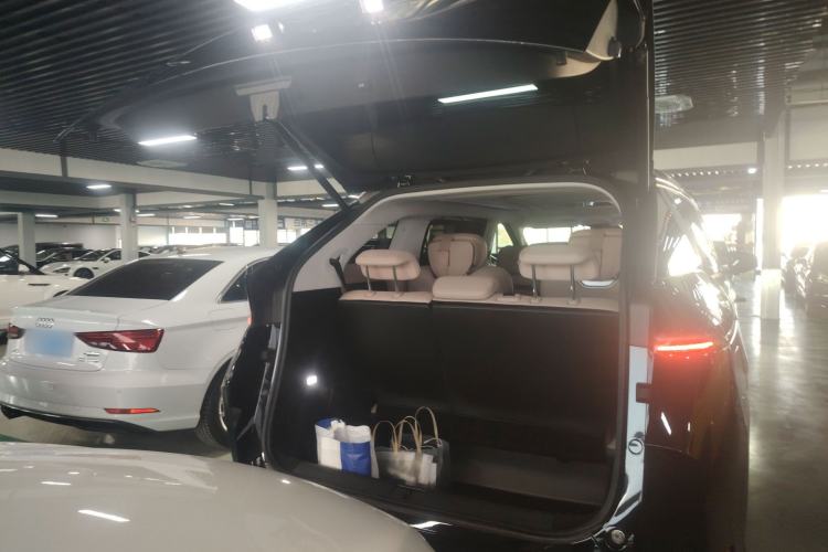 Used XPeng X9 2024 702 Ultra-Long Range Pro