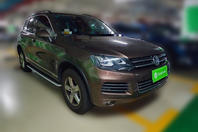 Used Volkswagen Touareg 2011 3.0 TSI Comfort Version Front Right 45 Deg