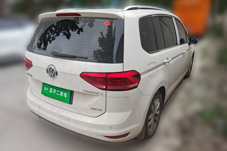 Used Volkswagen Touran 2016 Volkswagen Touran L 280TSI DSG Comfort Edition
