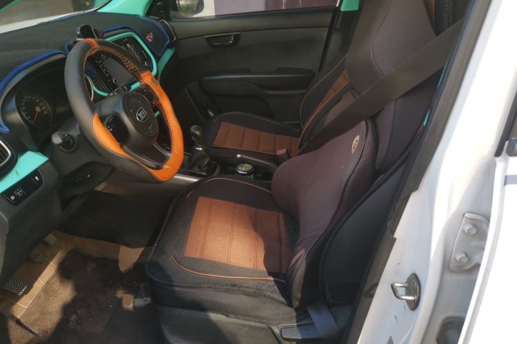 Used Kia KX3 2015 1.6L Manual Two-Wheel-Drive GLS