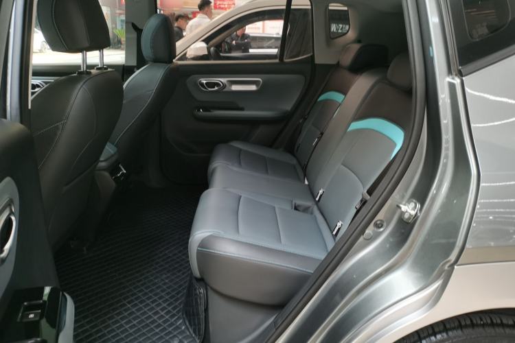 Used AION Y 2023 Younger Left Rear Seat