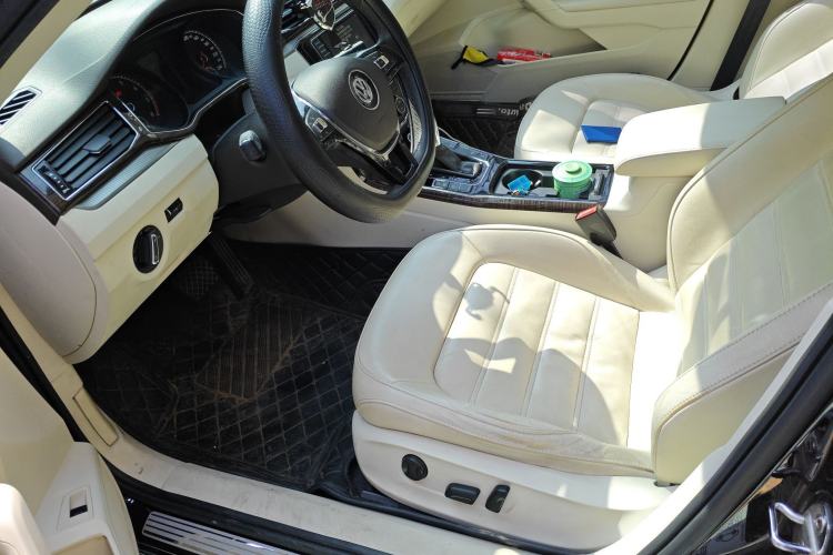 Used Volkswagen Passat 2017 330TSI DSG Luxury Edition
