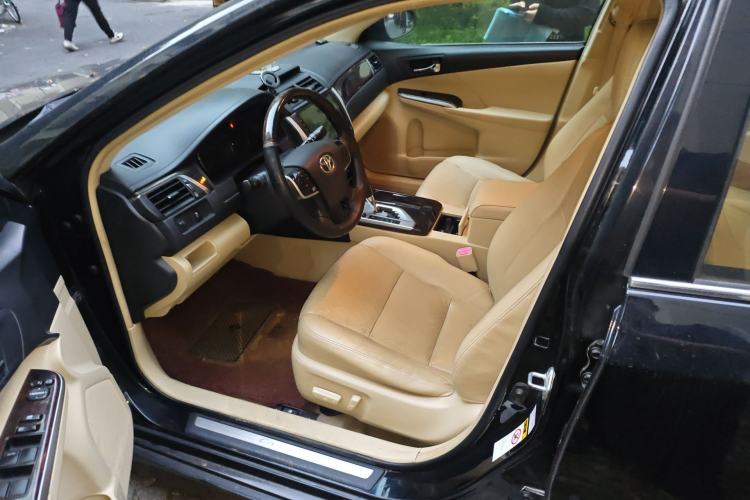 Used Toyota Camry 2015 2.0G Premier Edition
