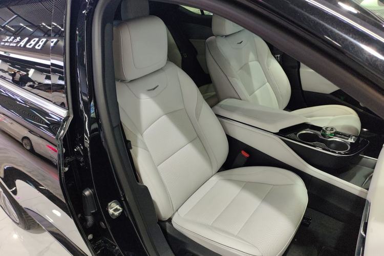 Used Cadillac GT4 2023 25T Luxury Model Right Front Seat