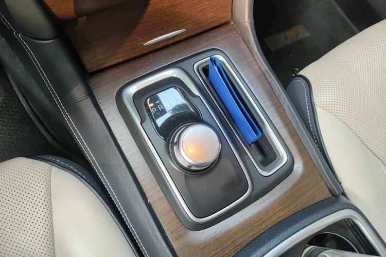 Used Chrysler 300C 2016 3.0L Supreme Edition
