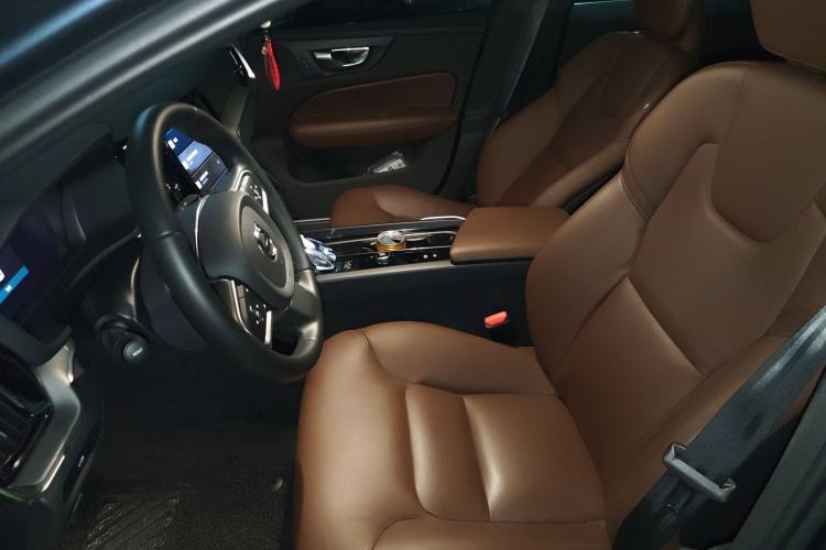 Used Volvo S60 2025 B4 Zhiyi Luxury Edition