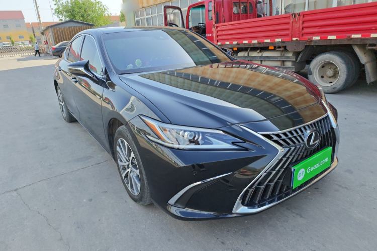 Used Lexus ES 2022 200 Excellence Edition
