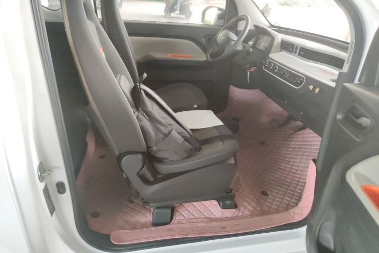 Used Wuling Hongguang MINIEV 2020 Enjoyment Model Lithium Iron Phosphate Right Front Seat