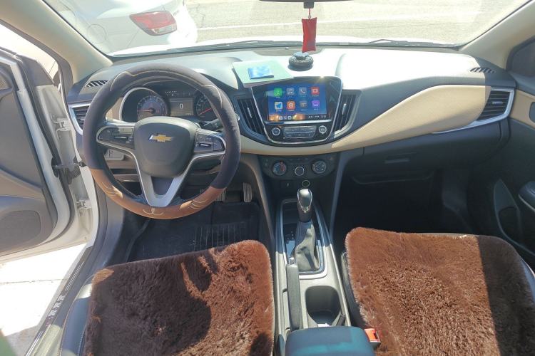 Used Chevrolet Monza 2021 320 Automatic Enjoyment Sunroof Edition Center Console