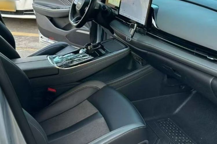 Used AION S Plus 2023 70 Enjoyment Edition Ternary Lithium Interior 2