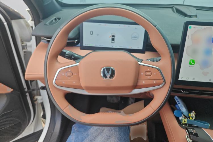 Used CHANGAN UNI-Z New Energy 2025 Model, Smart New Blue Whale 125km Battleship+ Version Steering Wheel