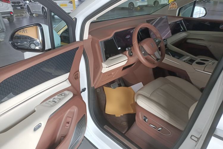 Used BYD Xia 2025 DM-i 1.5T 180km Excellence Model
