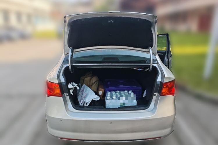 Used Roewe 350 2013 350C 1.5L Automatic Xunyue Edition Trunk