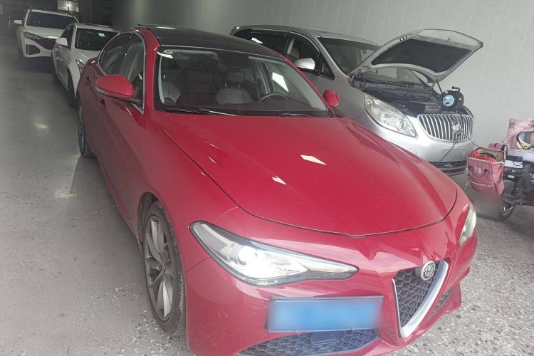 Used Alfa Romeo Giulia 2017 2.0T 200HP Luxury Edition