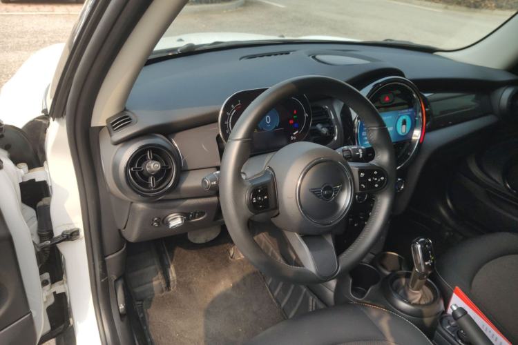 Used MINI 2023 1.5T ONE
