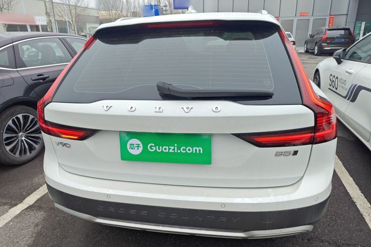 Used Volvo V90 2021 Cross Country B5 AWD Smart Range Edition